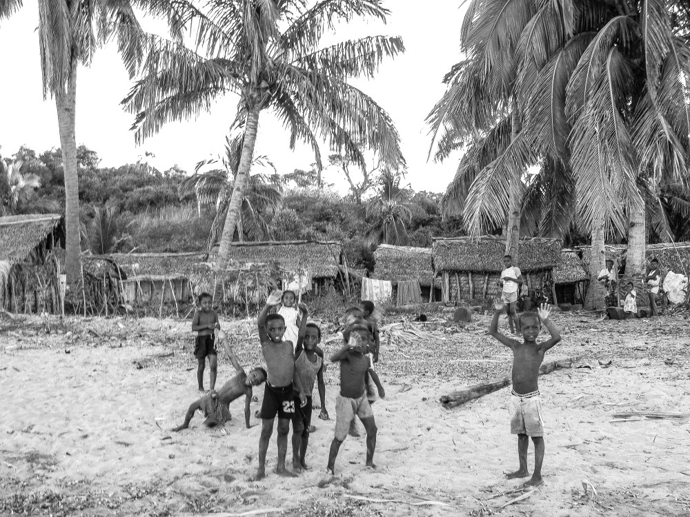 children, madagascar, tsarabanjina, africa, black and white, photography, samir dave, samir, dave, kenya, nairobi