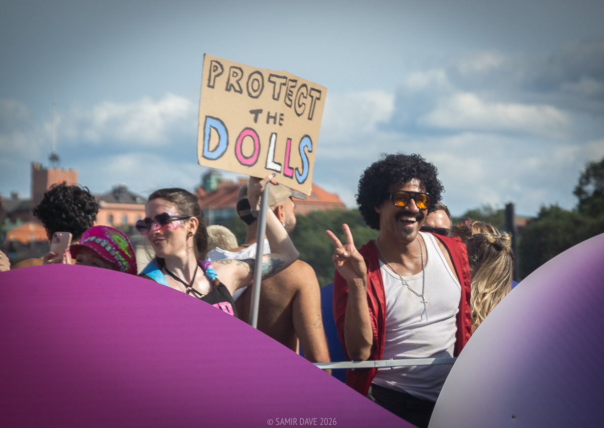Flashing the peace sign and reminding us that we need to protect the dolls, Slussbron, Stockholm Pride Festival 2026.
